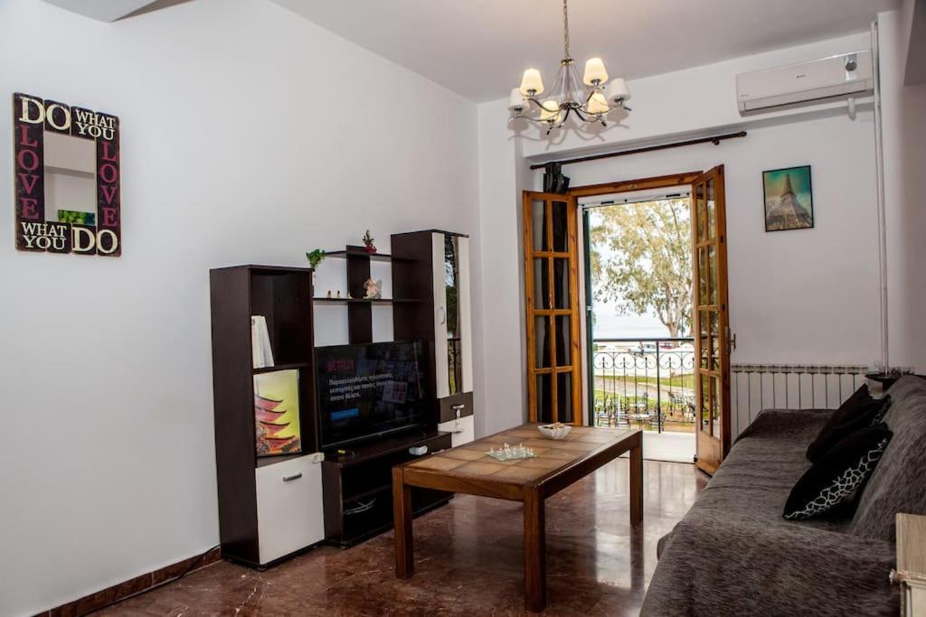City Center, Sea View Apartment, Amelia! Anemomylos Exterior photo